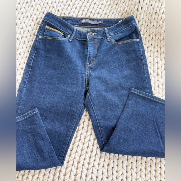 NWOT LEVIS capri jeans - Picture 1 of 5